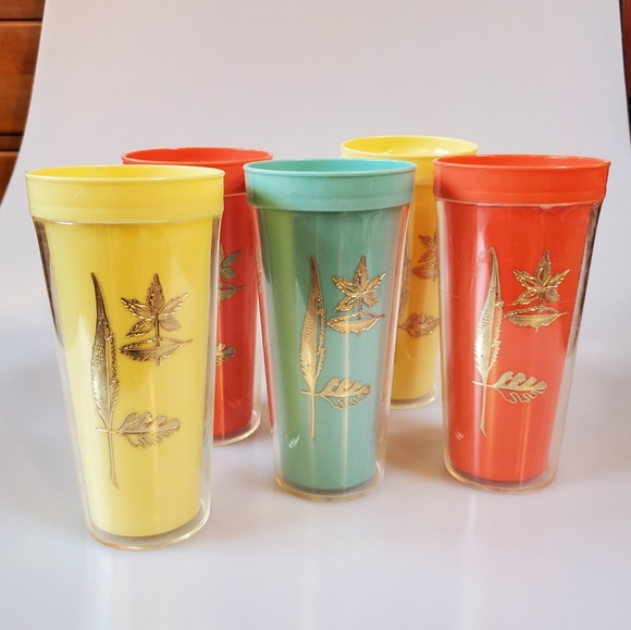 5 Vintage Insulated Plastic Tumblers Mid Century w/Gold Accent Retro Drinkware - Picture 2 of 5